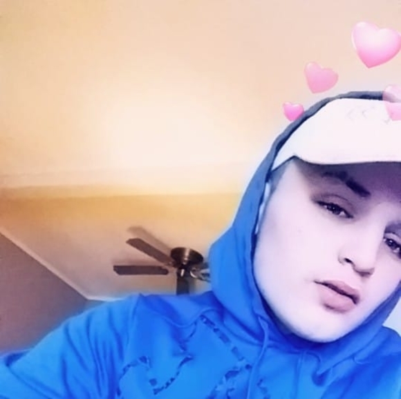 Poshmark profile picture for @ysndrako
